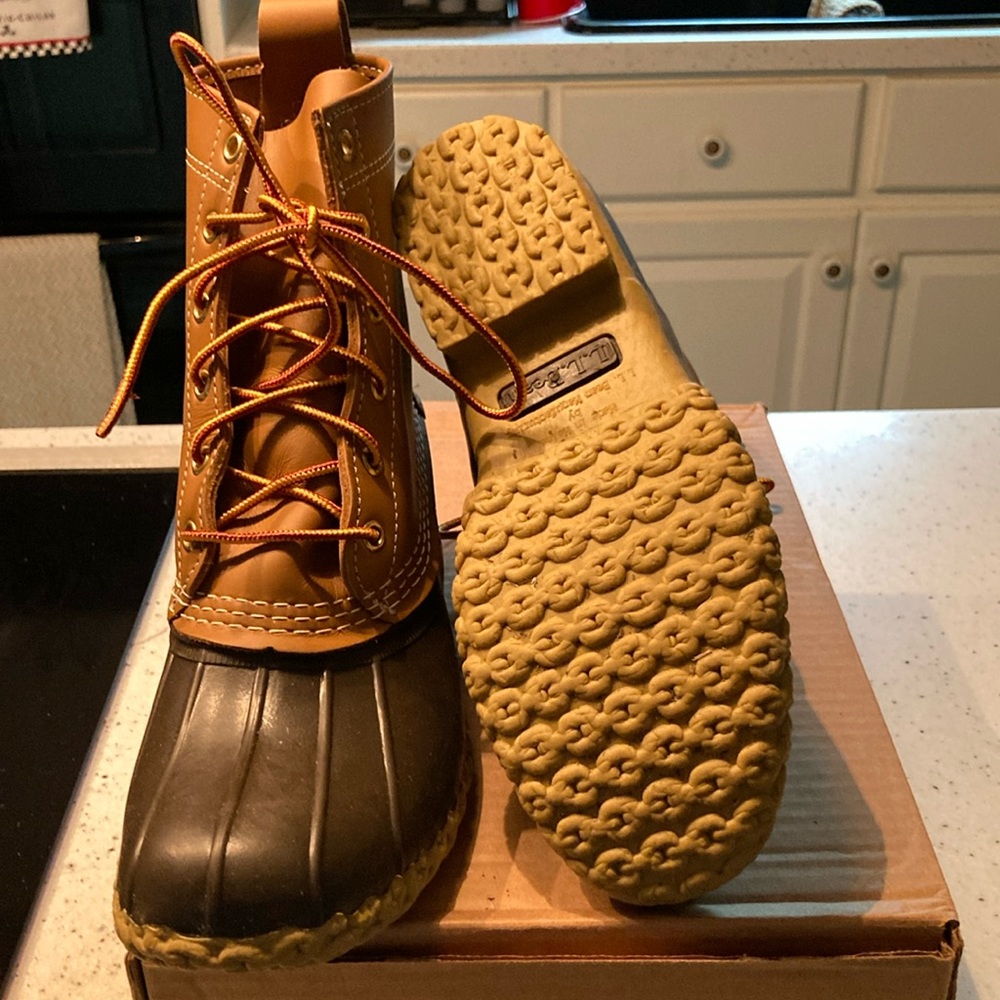 L.L. Bean women’s boots.  Tan/Brown size 8.  Worn few times.